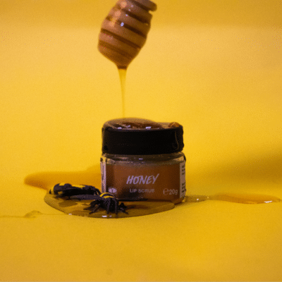 honey lip scrub Hannah for Lush